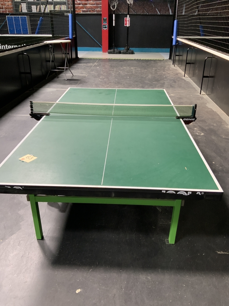 Table de tennis de table