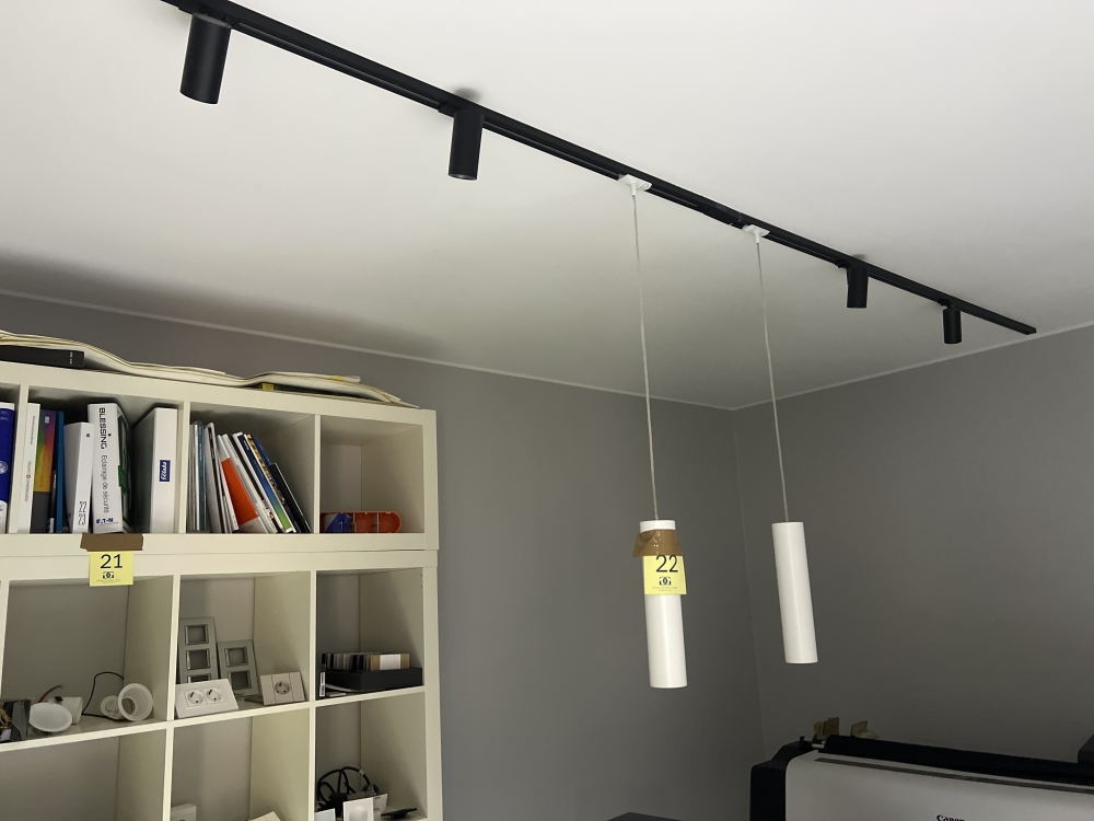 Raille avec luminaire
