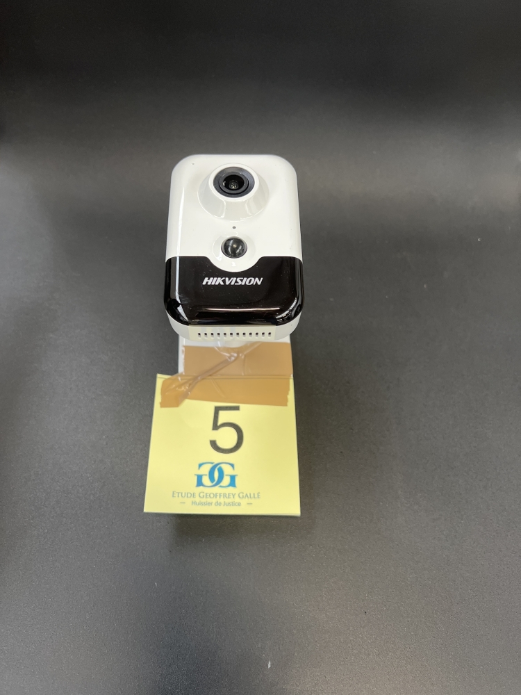 Caméra avec support sans alimentation