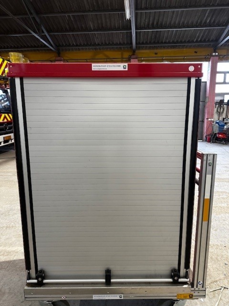 Armoire sur roulettes