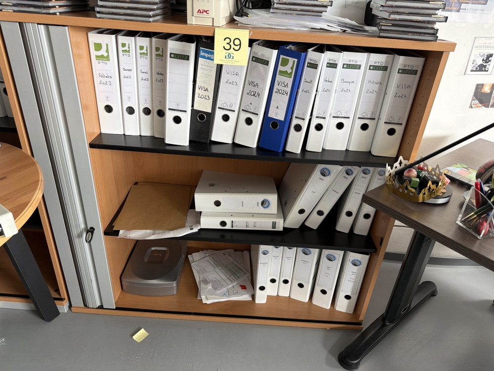 Armoire avec porte coulissante