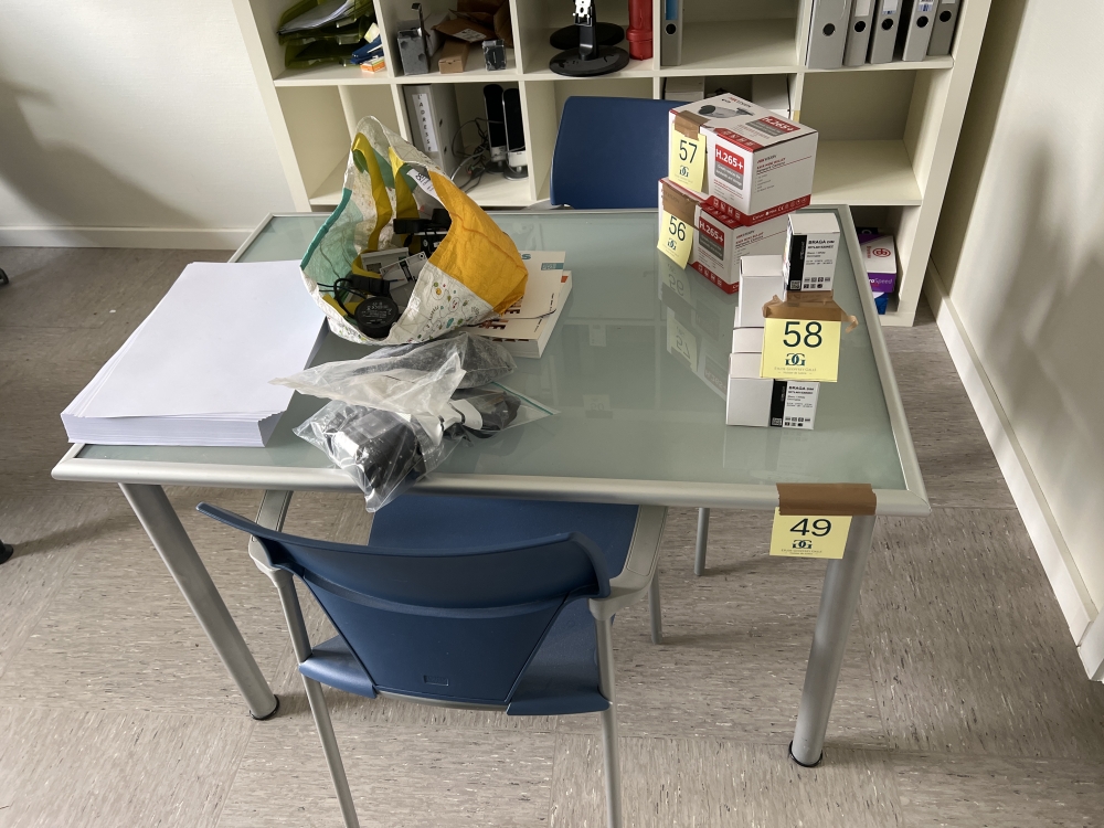 Table et 2 chaises