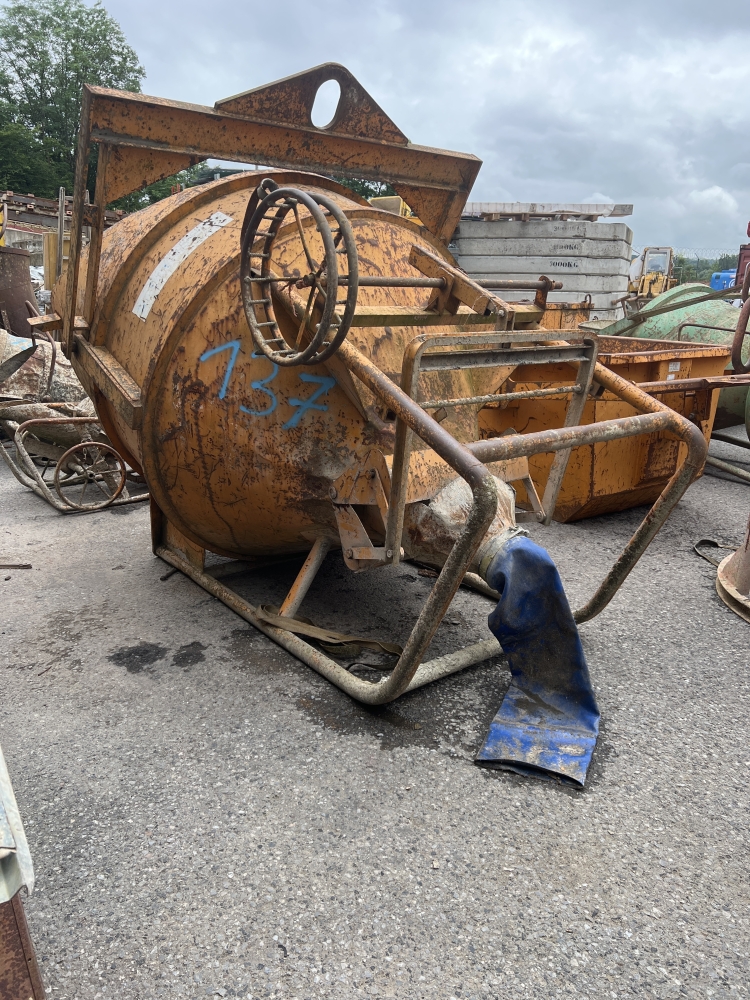 Cuve à béton pour grue