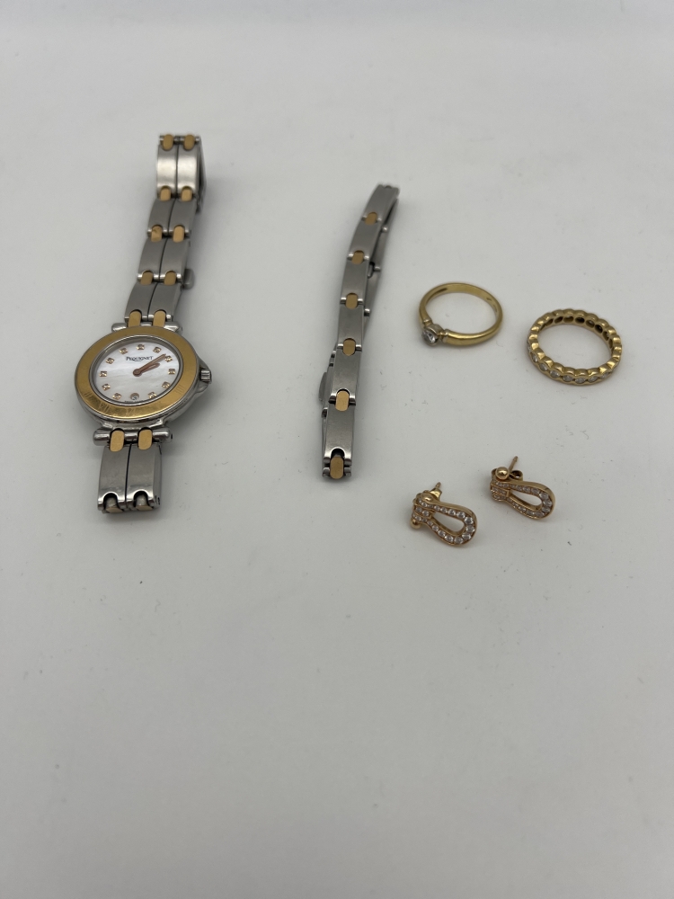 Ensemble de bijoux et montre