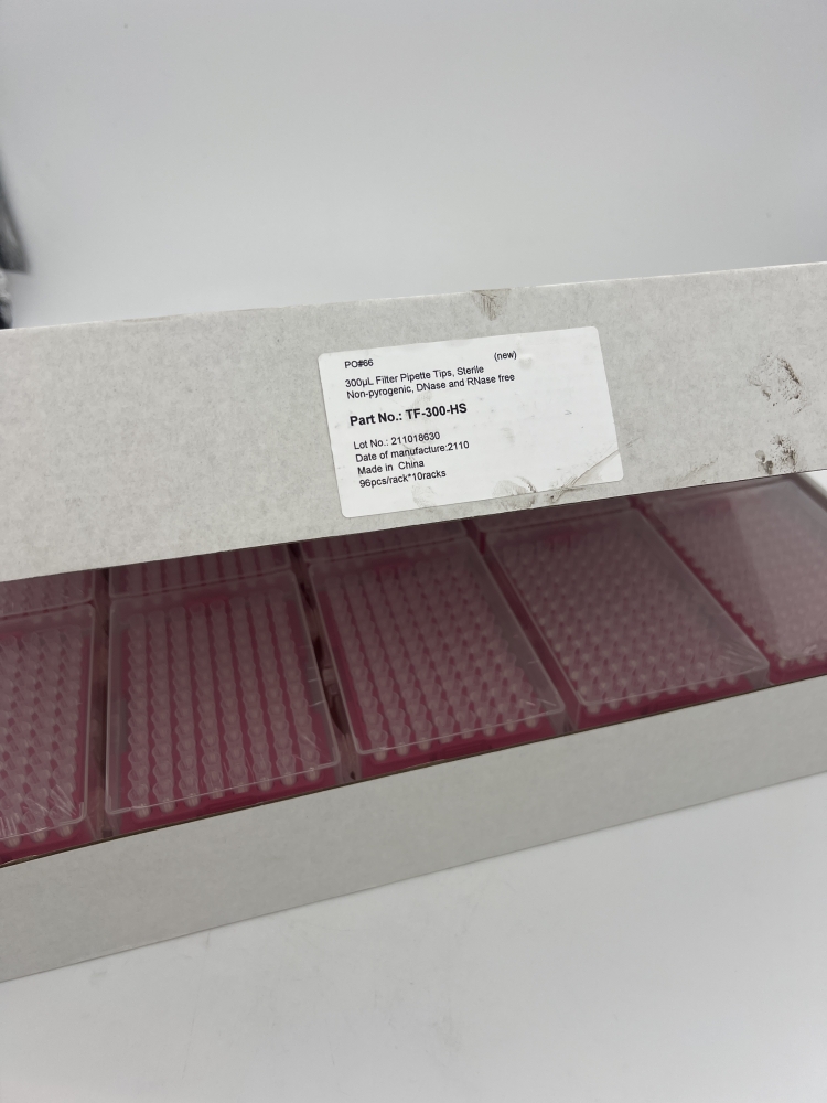 300 μl filter pipette tips, sterile, non-pyrogenic, DNase and RNase free