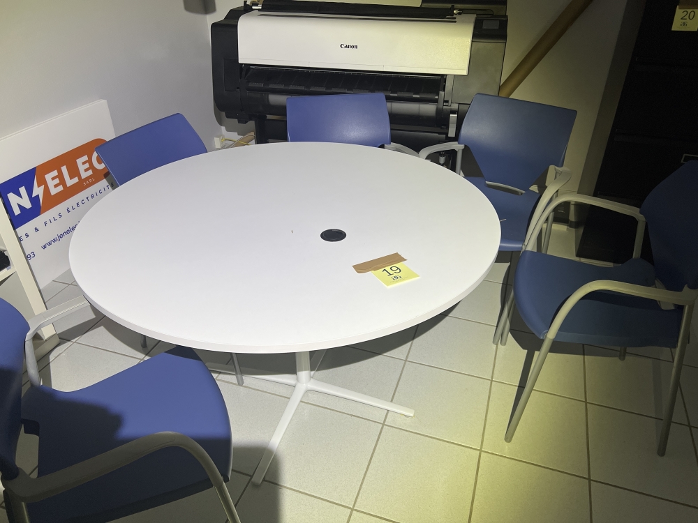 Table et 5 chaises